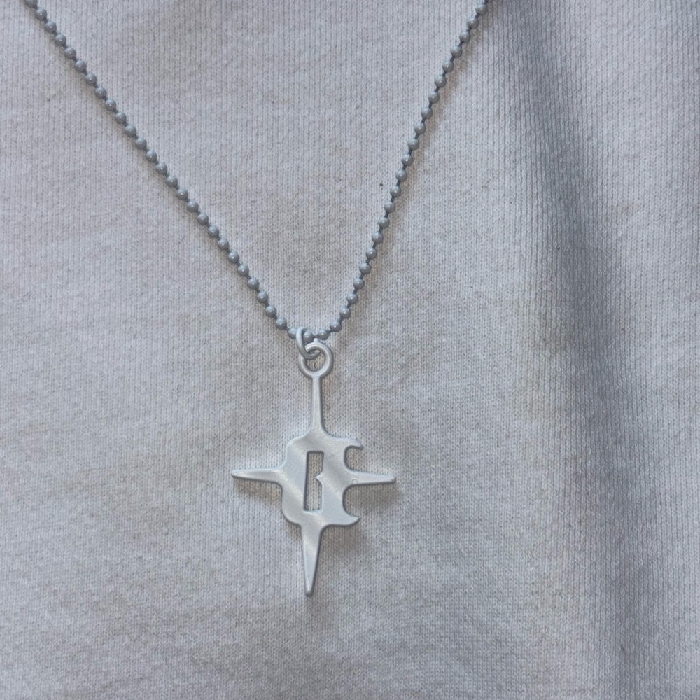 Dolls Kill White Pendant Necklace - Picture 2 of 3